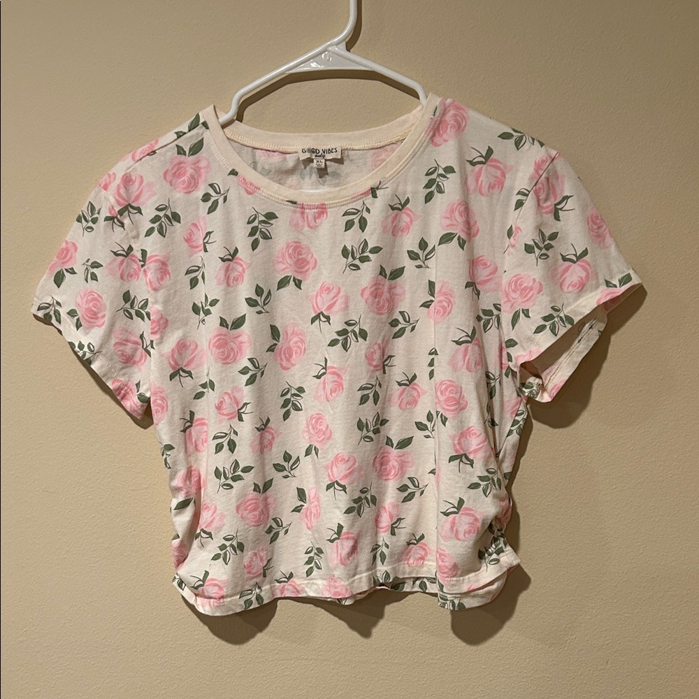Wild Fable Cream and Pink Floral Short Sleeve Top